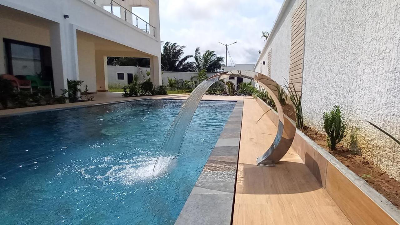 Villa Bolati, Avec Piscine, Jacuzzi, Jardin Et Vue Bonoua ภายนอก รูปภาพ