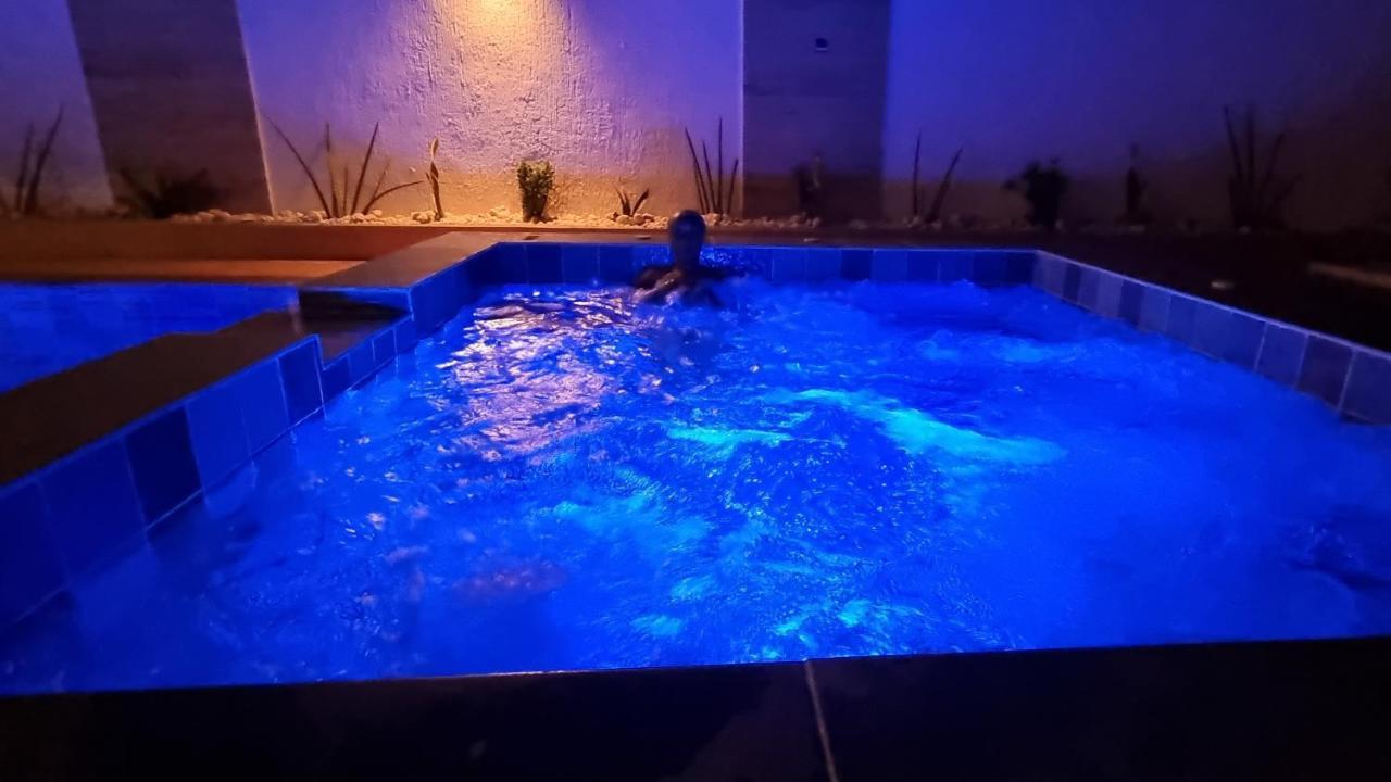 Villa Bolati, Avec Piscine, Jacuzzi, Jardin Et Vue Bonoua ภายนอก รูปภาพ